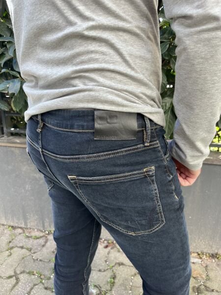 Koyu lacivert kot