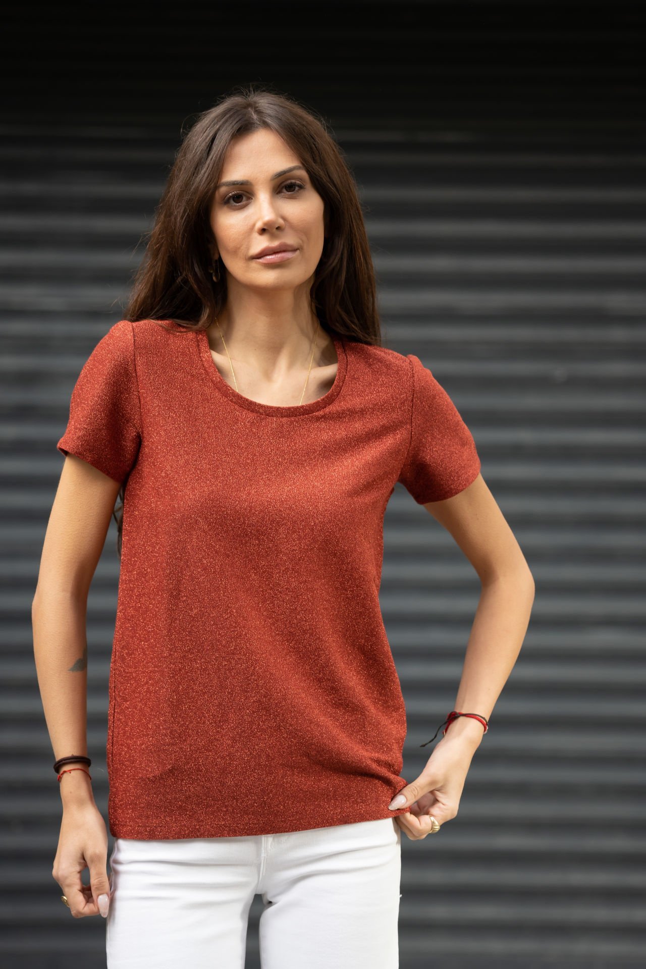 Kırmızı simli tshirt